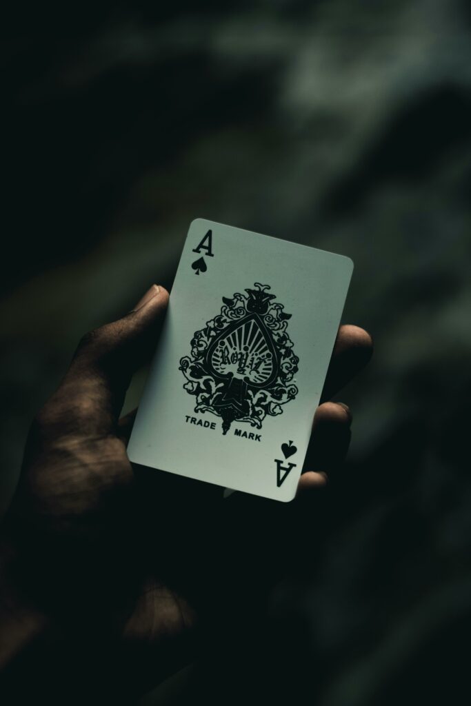 Le 32 cartes : jeu et association